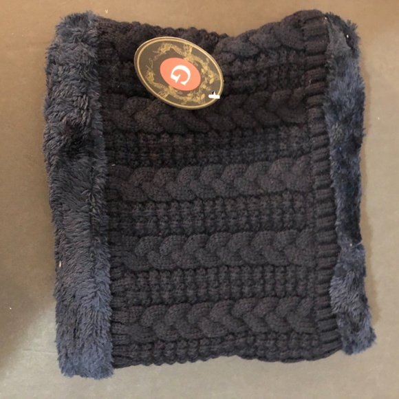 Winter Women’s Neck Muffler Scarf - Picture 5 of 9